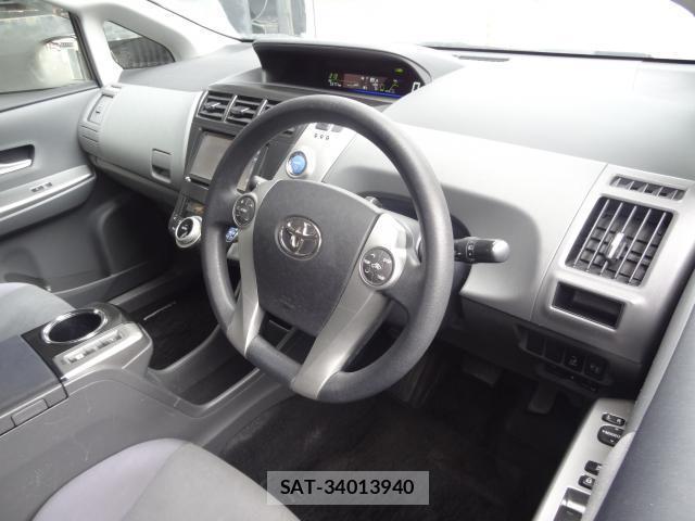 Toyota PRIUS ALPHA 2012-04 8753418-11