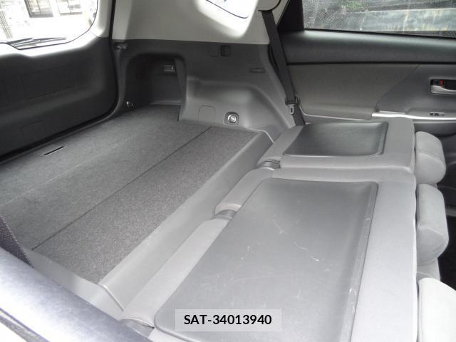 Toyota PRIUS ALPHA 2012-04 8753418-13