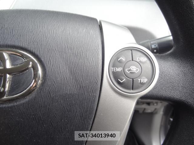 Toyota PRIUS ALPHA 2012-04 8753418-16