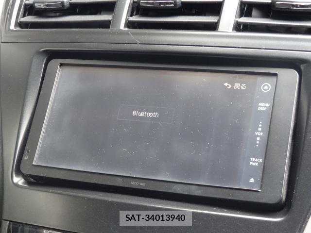 Toyota PRIUS ALPHA 2012-04 8753418-19