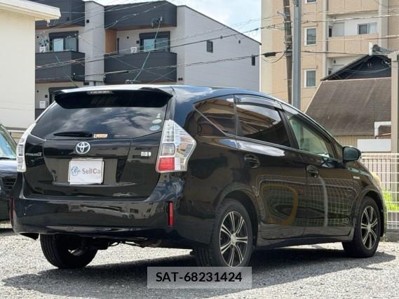 Toyota PRIUS ALPHA 2011-10 8753625-11