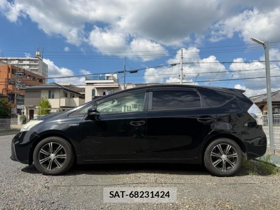 Toyota PRIUS ALPHA 2011-10 8753625-9