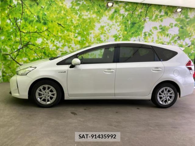 Toyota PRIUS ALPHA 2015-06 8754155-1