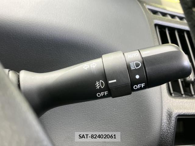 Toyota PRIUS ALPHA 2015-06 8754579-15