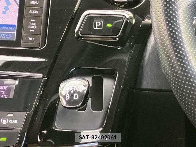 Toyota PRIUS ALPHA 2015-06 8754579-17
