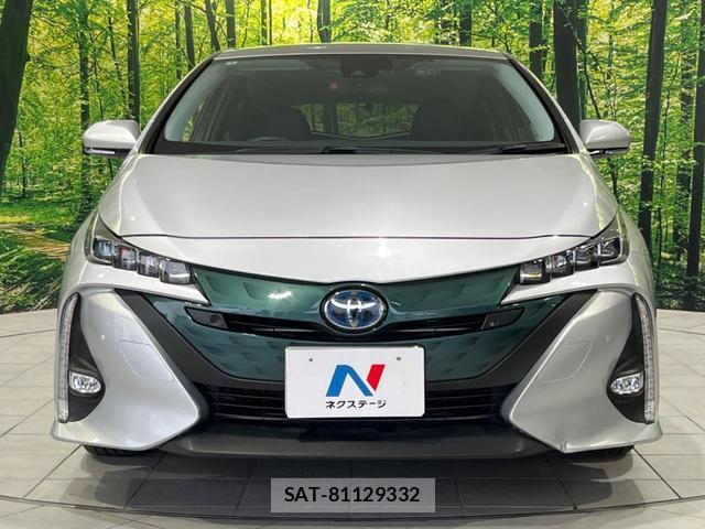 Toyota PRIUS PHV 2018-03 8752712-13