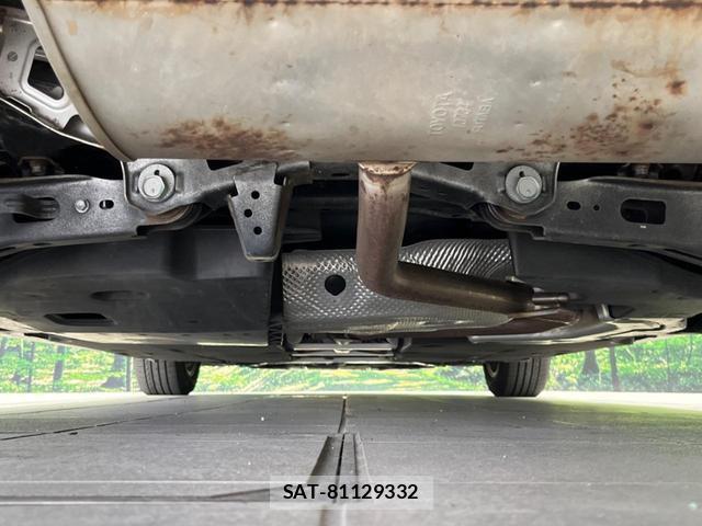 Toyota PRIUS PHV 2018-03 8752712-18