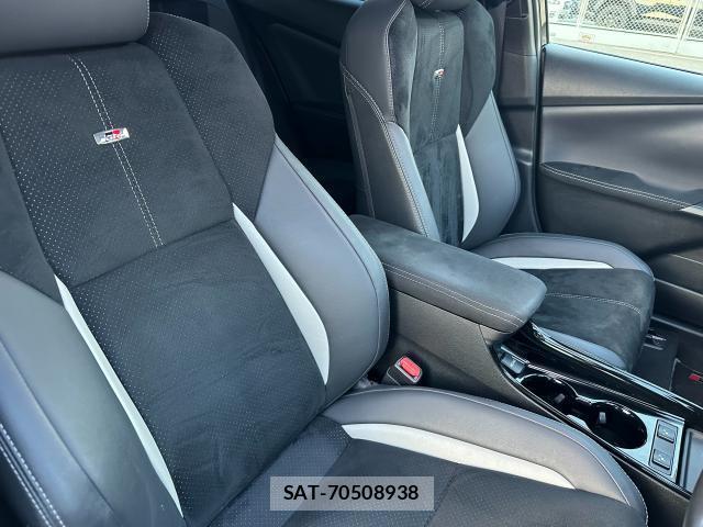 Toyota PRIUS PHV 2019-12 8753244-5