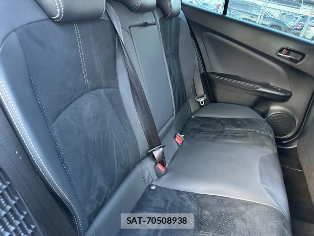 Toyota PRIUS PHV 2019-12 8753244-6