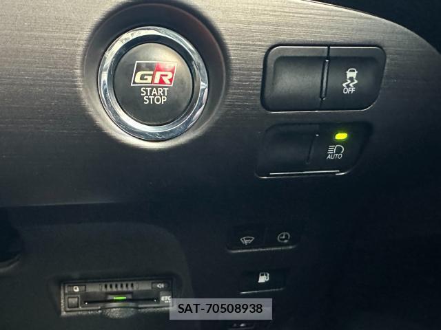 Toyota PRIUS PHV 2019-12 8753244-7