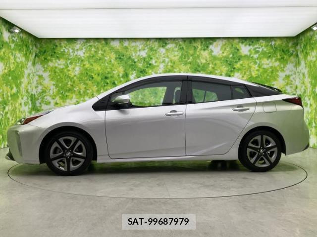 Toyota PRIUS 2020-11 8752222-1