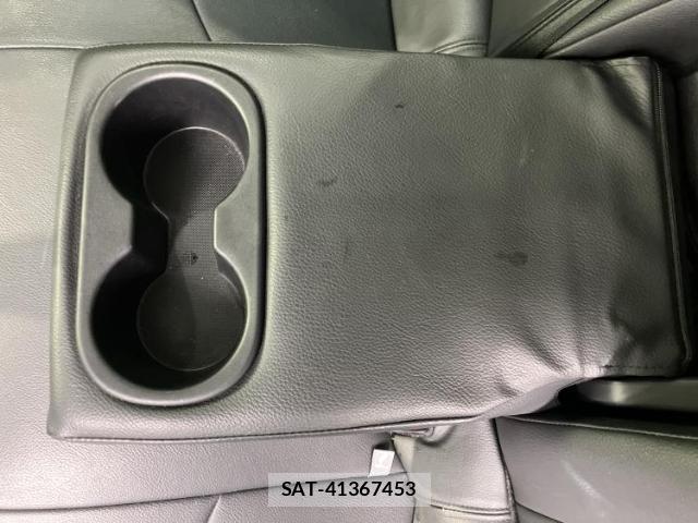 Toyota PRIUS 2019-05 8752440-15