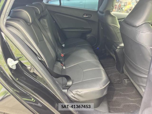 Toyota PRIUS 2019-05 8752440-4