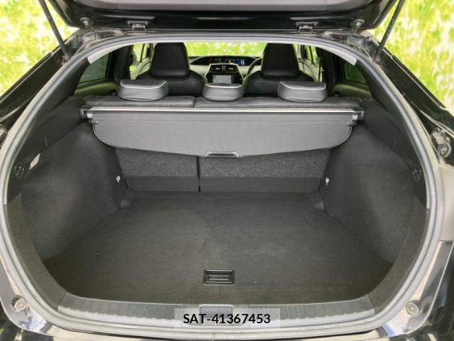 Toyota PRIUS 2019-05 8752440-7