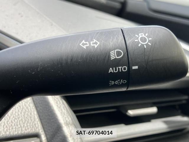Toyota PRIUS 2023-10 8752446-13