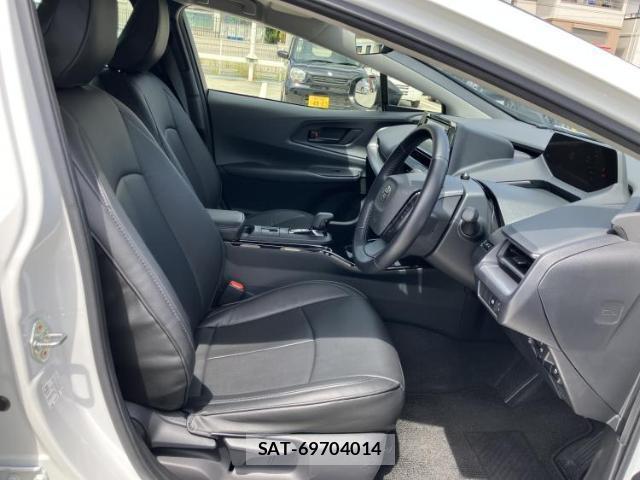 Toyota PRIUS 2023-10 8752446-3