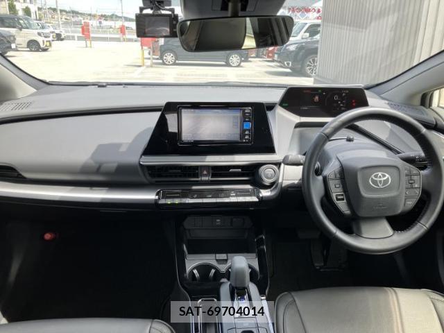 Toyota PRIUS 2023-10 8752446-5