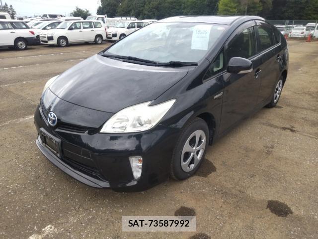 Toyota PRIUS 2014-08 8752590-0