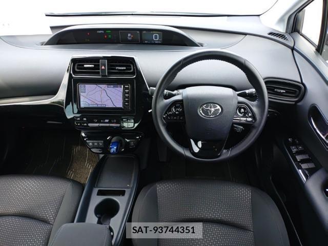 Toyota PRIUS 2019-09 8752653-2