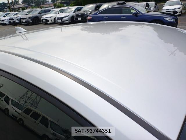 Toyota PRIUS 2019-09 8752653-6