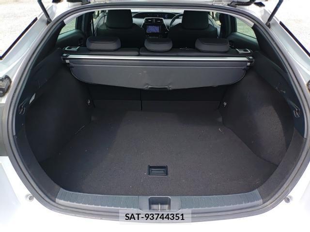 Toyota PRIUS 2019-09 8752653-7
