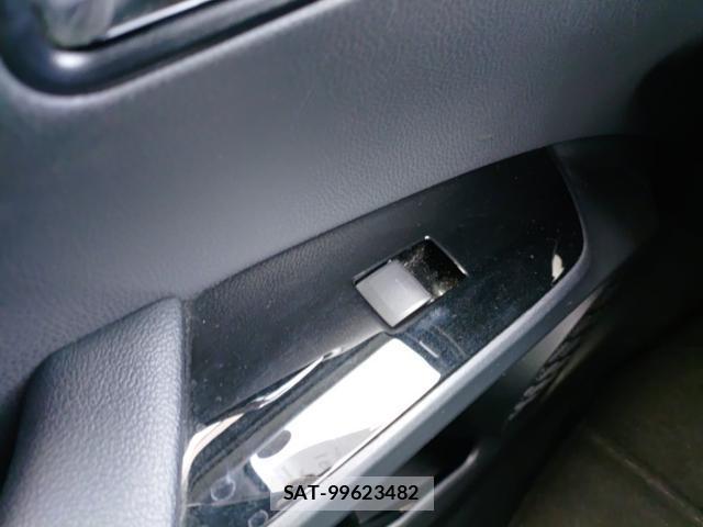 Toyota PRIUS 2019-09 8752674-12
