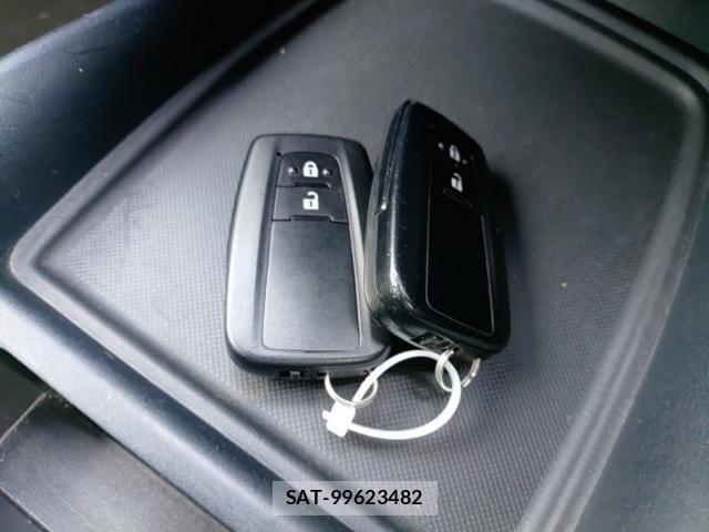 Toyota PRIUS 2019-09 8752674-14