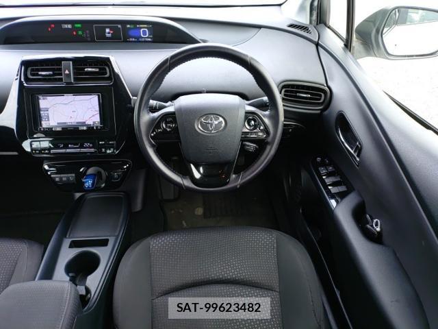 Toyota PRIUS 2019-09 8752674-2