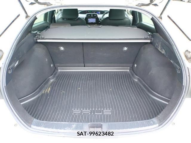 Toyota PRIUS 2019-09 8752674-7