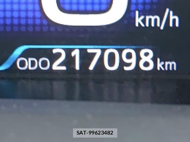 Toyota PRIUS 2019-09 8752674-9