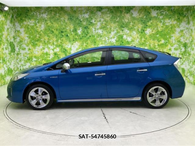 Toyota PRIUS 2013-08 8752780-1