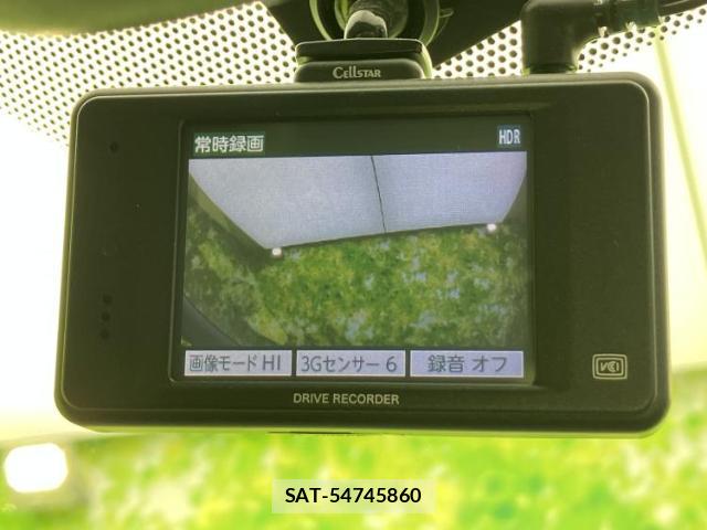 Toyota PRIUS 2013-08 8752780-13