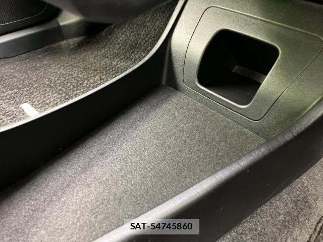 Toyota PRIUS 2013-08 8752780-16