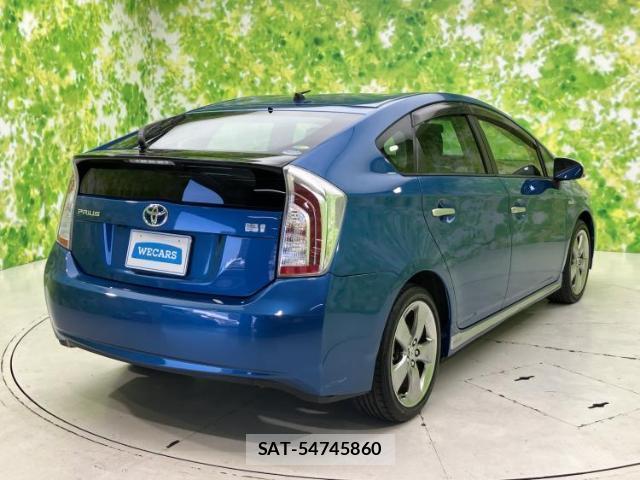 Toyota PRIUS 2013-08 8752780-2