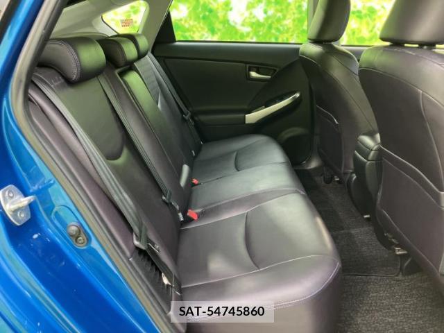 Toyota PRIUS 2013-08 8752780-4