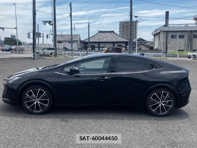 Toyota PRIUS 2024-06 8752786-1