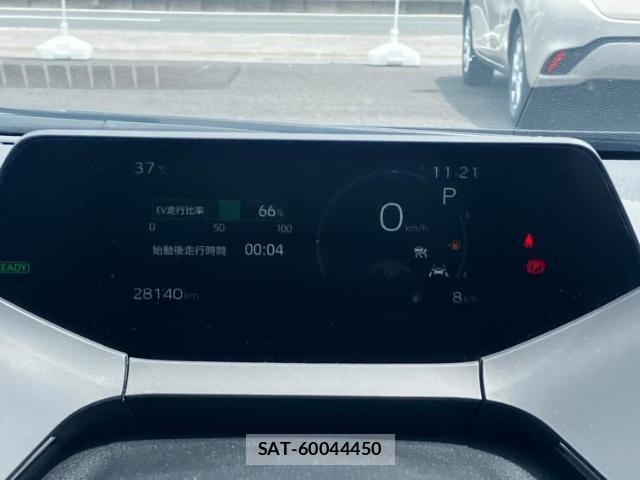 Toyota PRIUS 2024-06 8752786-13