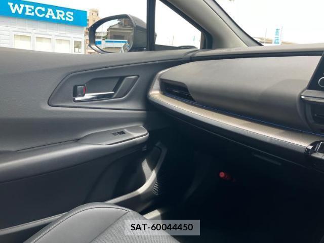 Toyota PRIUS 2024-06 8752786-14