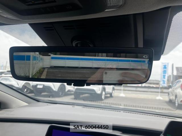 Toyota PRIUS 2024-06 8752786-16