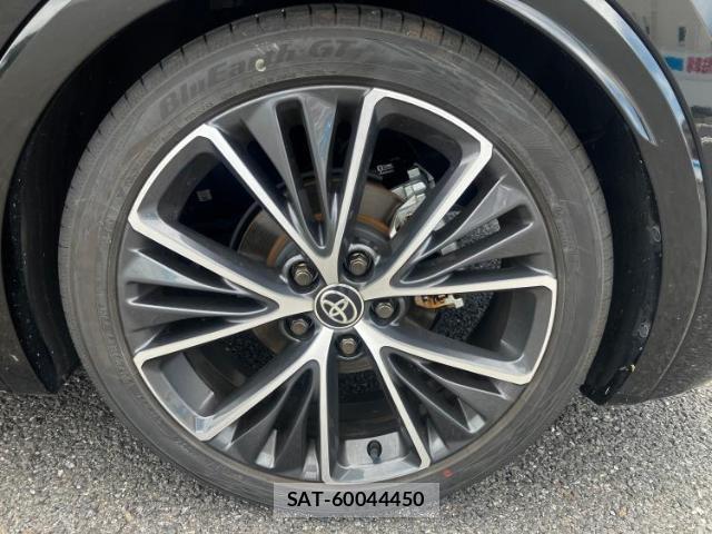 Toyota PRIUS 2024-06 8752786-17