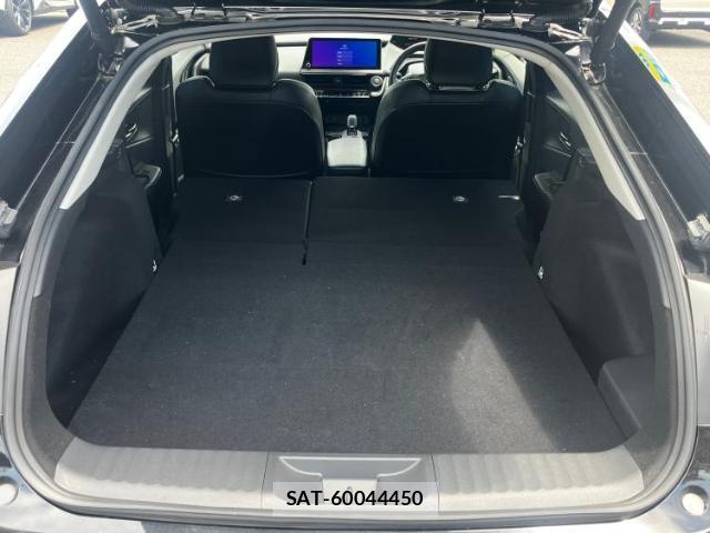 Toyota PRIUS 2024-06 8752786-6