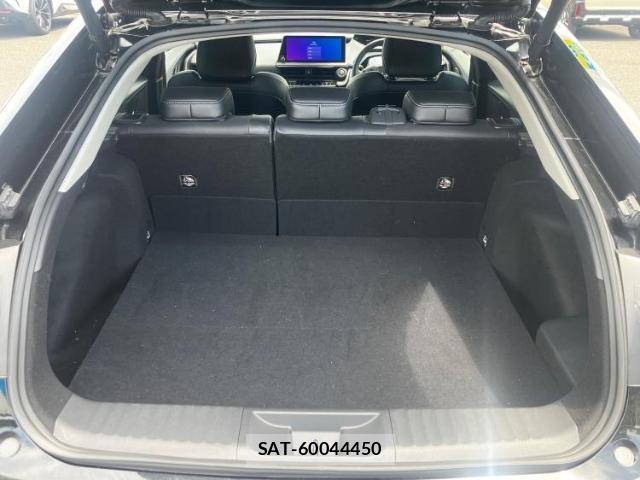 Toyota PRIUS 2024-06 8752786-7