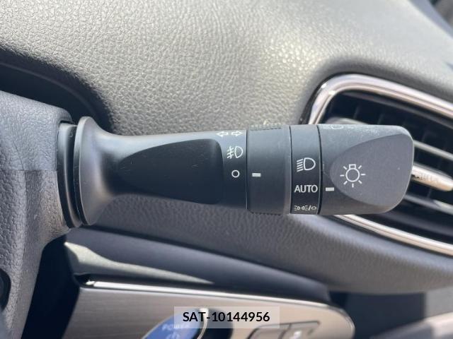 Toyota PRIUS 2022-05 8753027-14