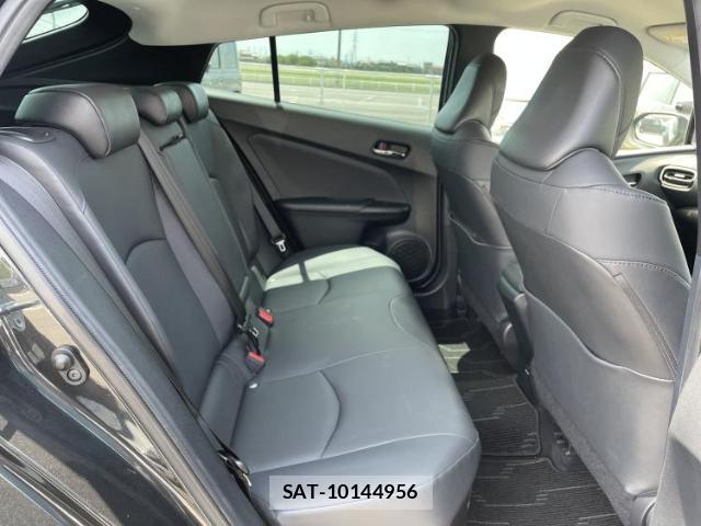Toyota PRIUS 2022-05 8753027-4