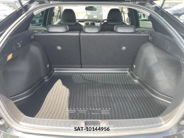 Toyota PRIUS 2022-05 8753027-7