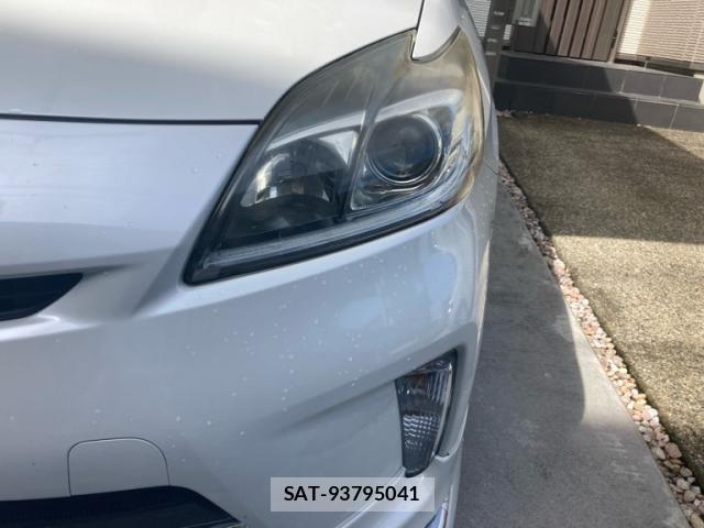 Toyota PRIUS 2014-03 8753031-4