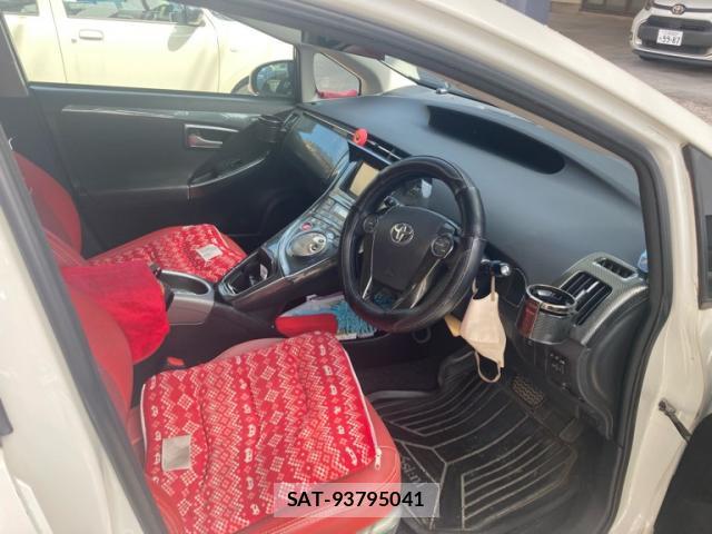 Toyota PRIUS 2014-03 8753031-9