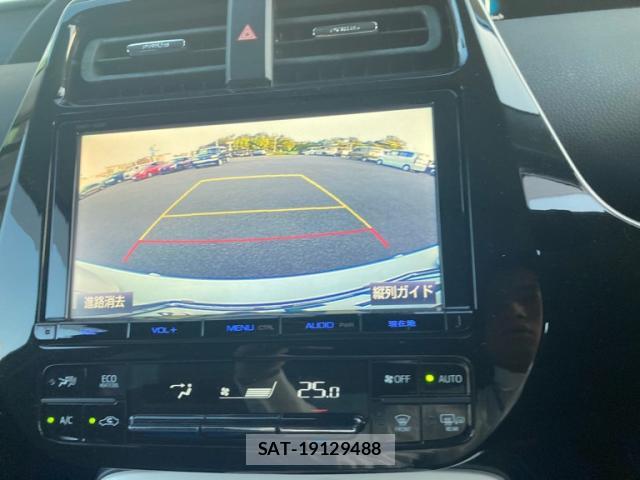 Toyota PRIUS 2016-09 8753037-18