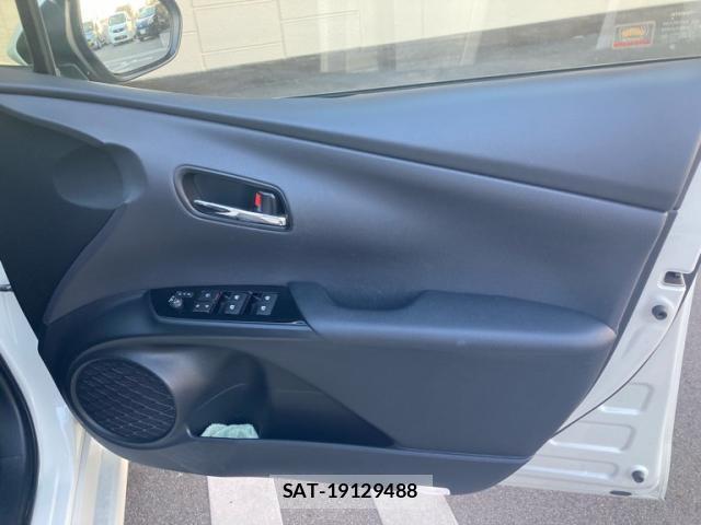Toyota PRIUS 2016-09 8753037-6