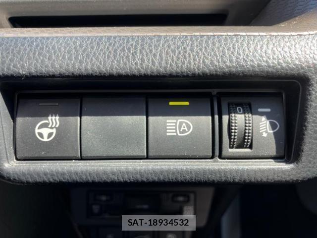 Toyota PRIUS 2023-06 8753045-12